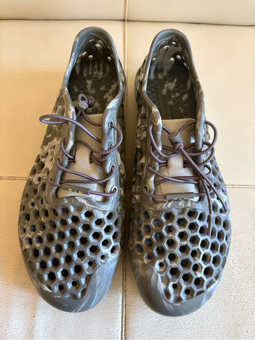 Vivo Barefoot Women's Brown Honeycomb Slip-On Sneakers